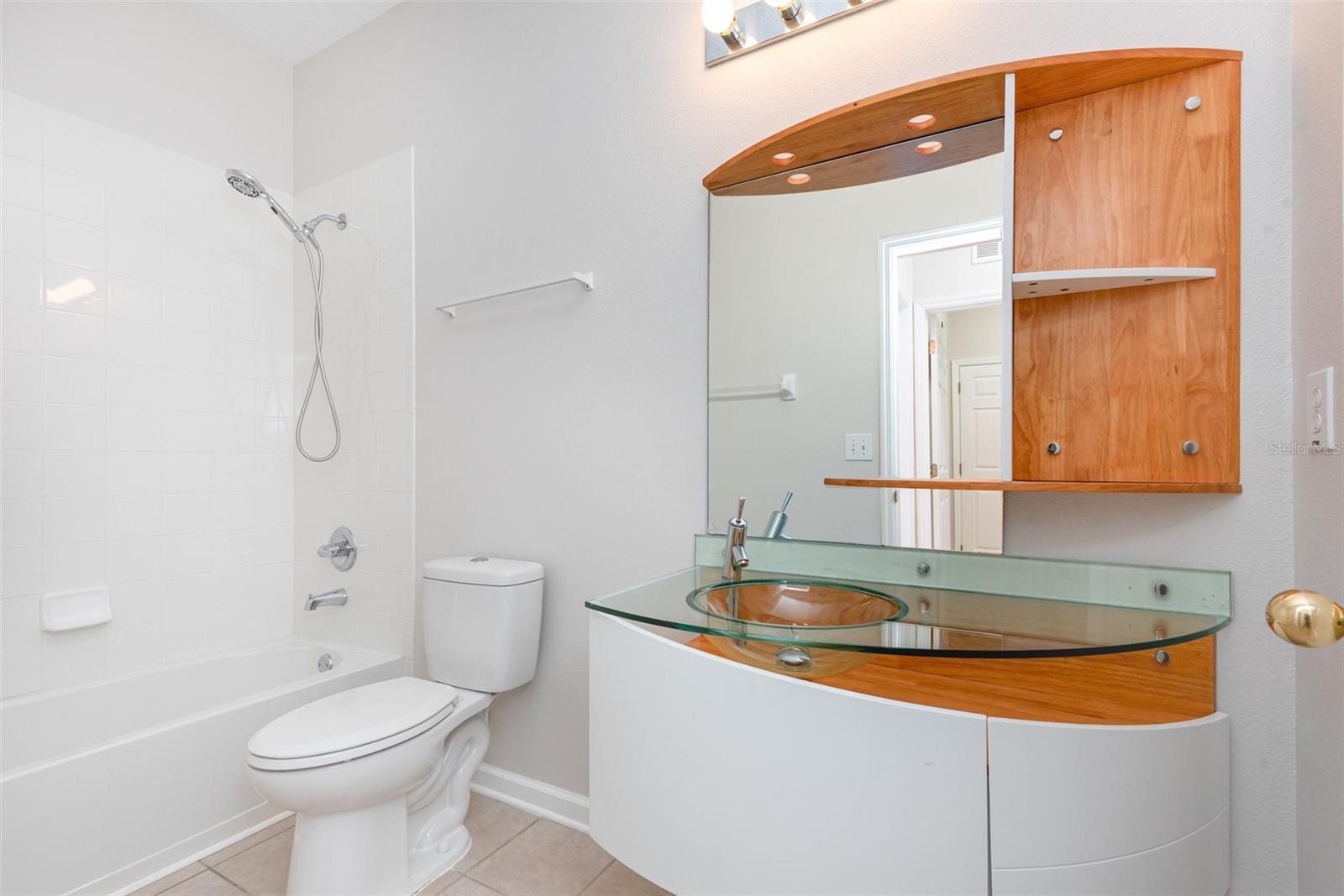 Image 23 of 27 For 409 Ridgeway Boulevard