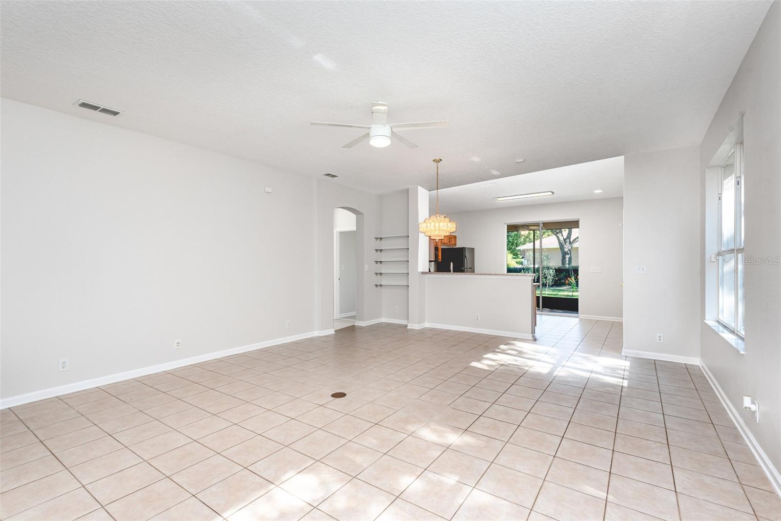 Image 7 of 27 For 409 Ridgeway Boulevard