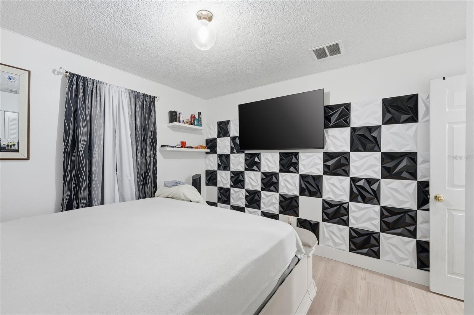 Image 18 of 24 For 4611 Cranston Place