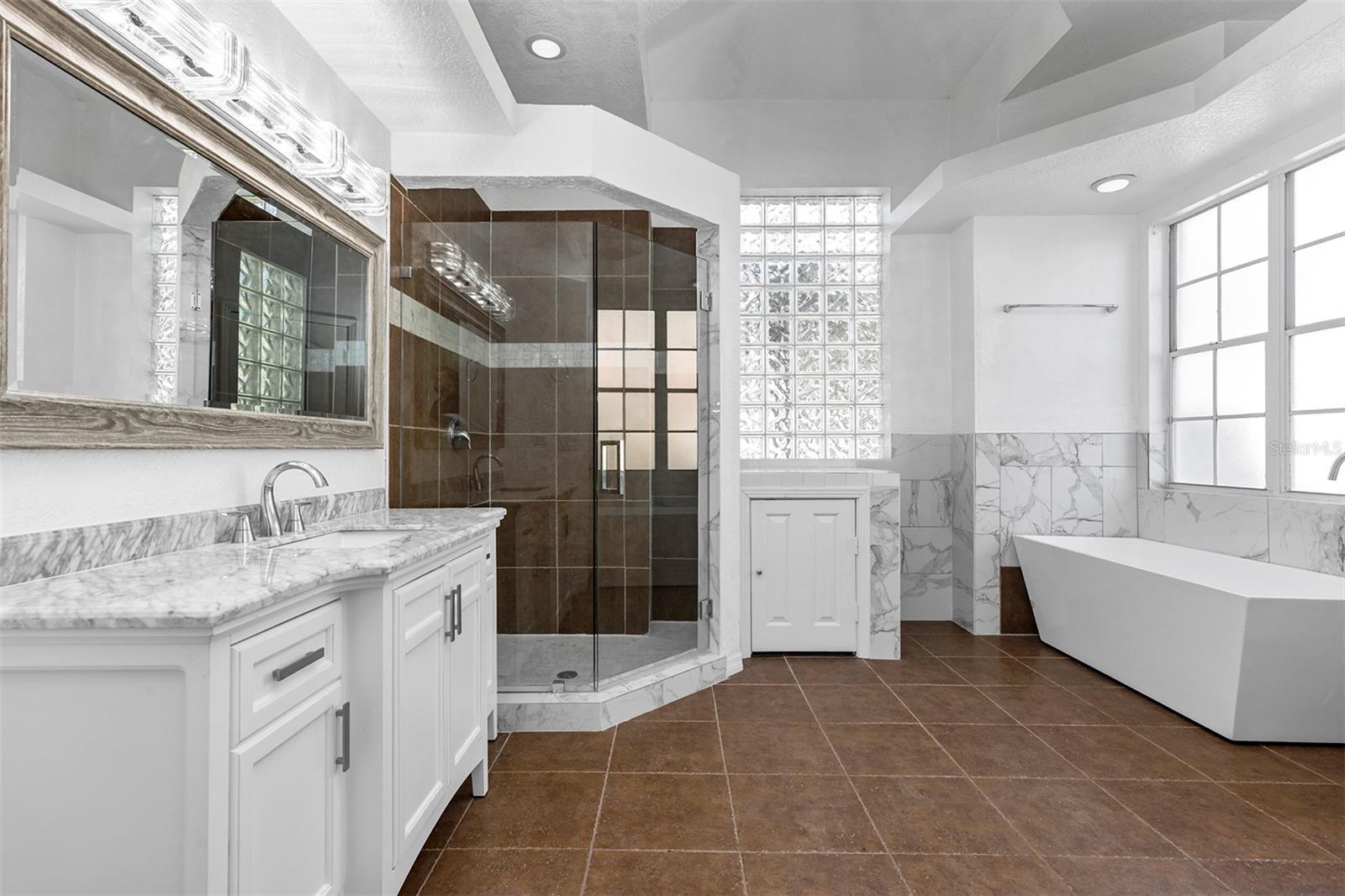 Image 36 of 76 For 3728 Hunters Isle Drive