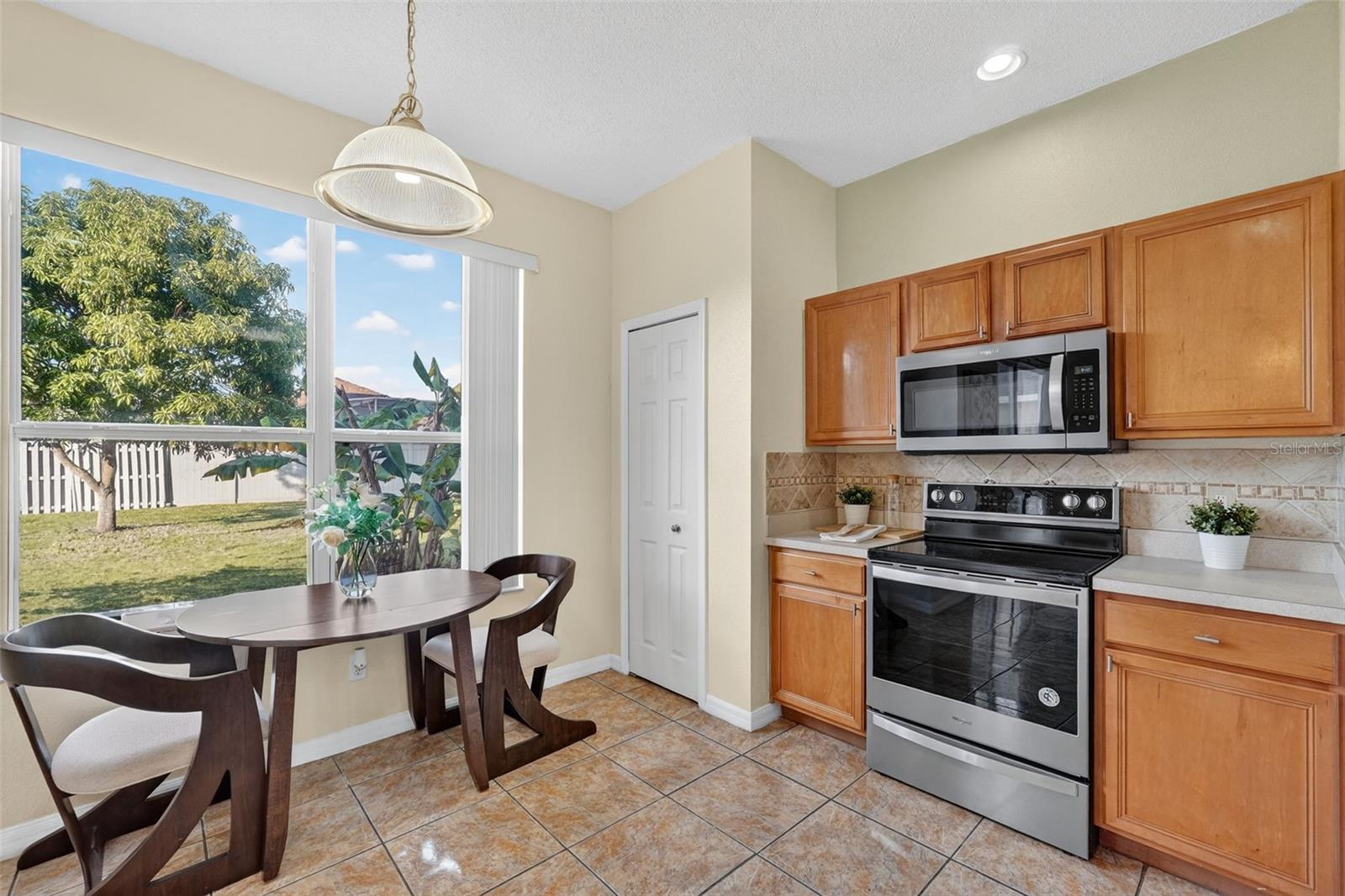 Image 20 of 92 For 4921 Casa Vista Drive