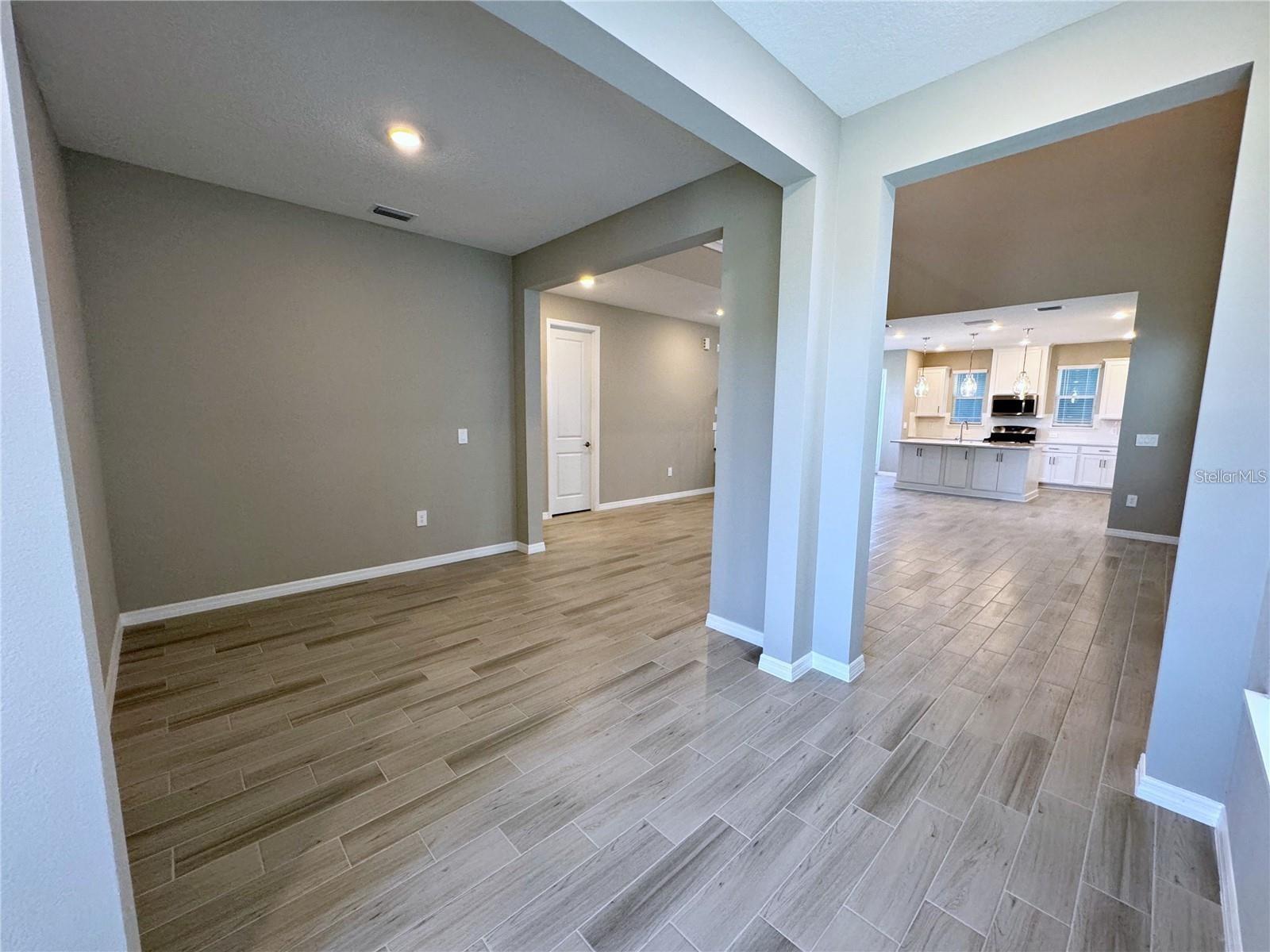 Image 4 of 33 For 15189 Summer Harvest Street