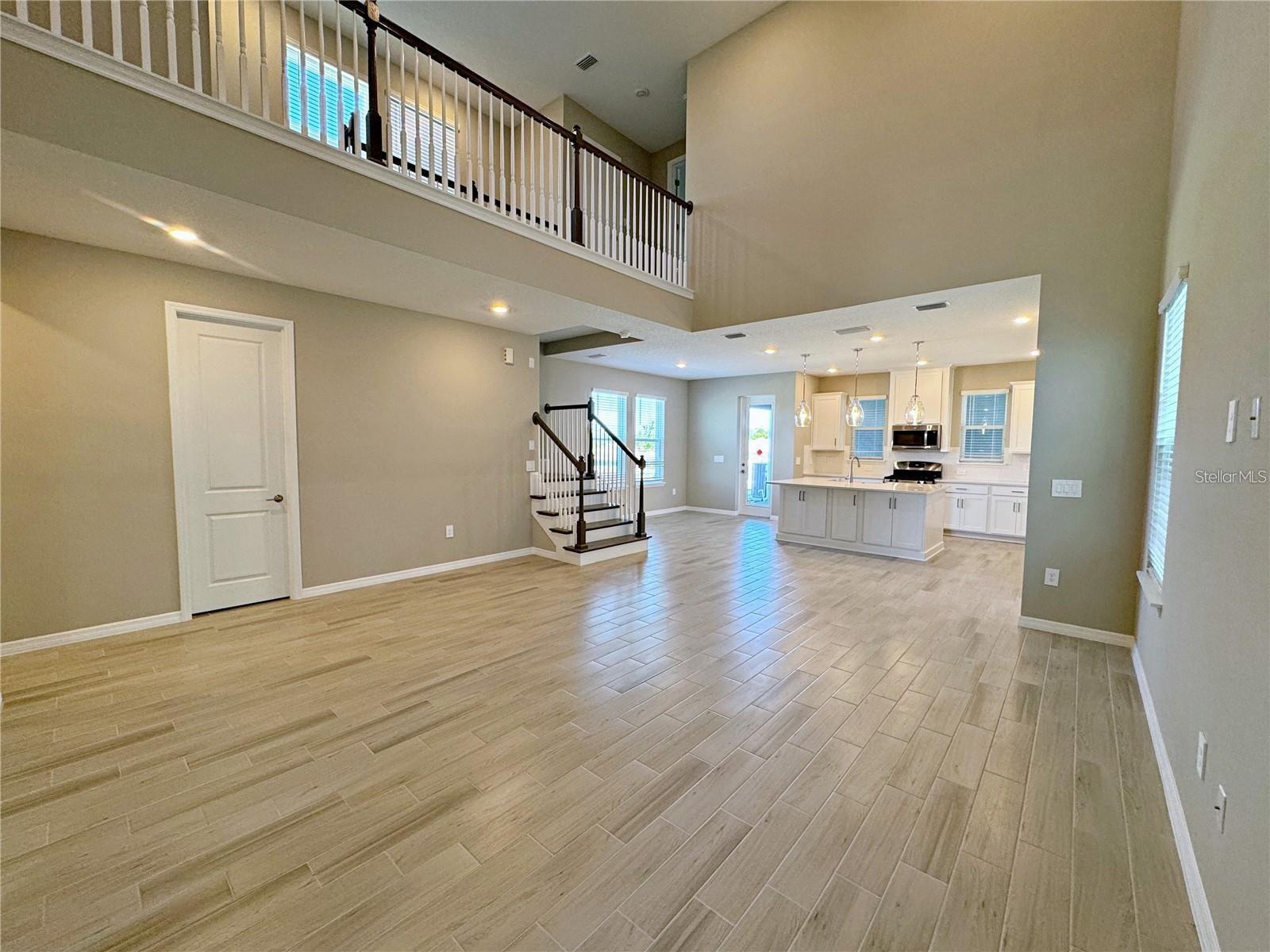 Image 5 of 33 For 15189 Summer Harvest Street