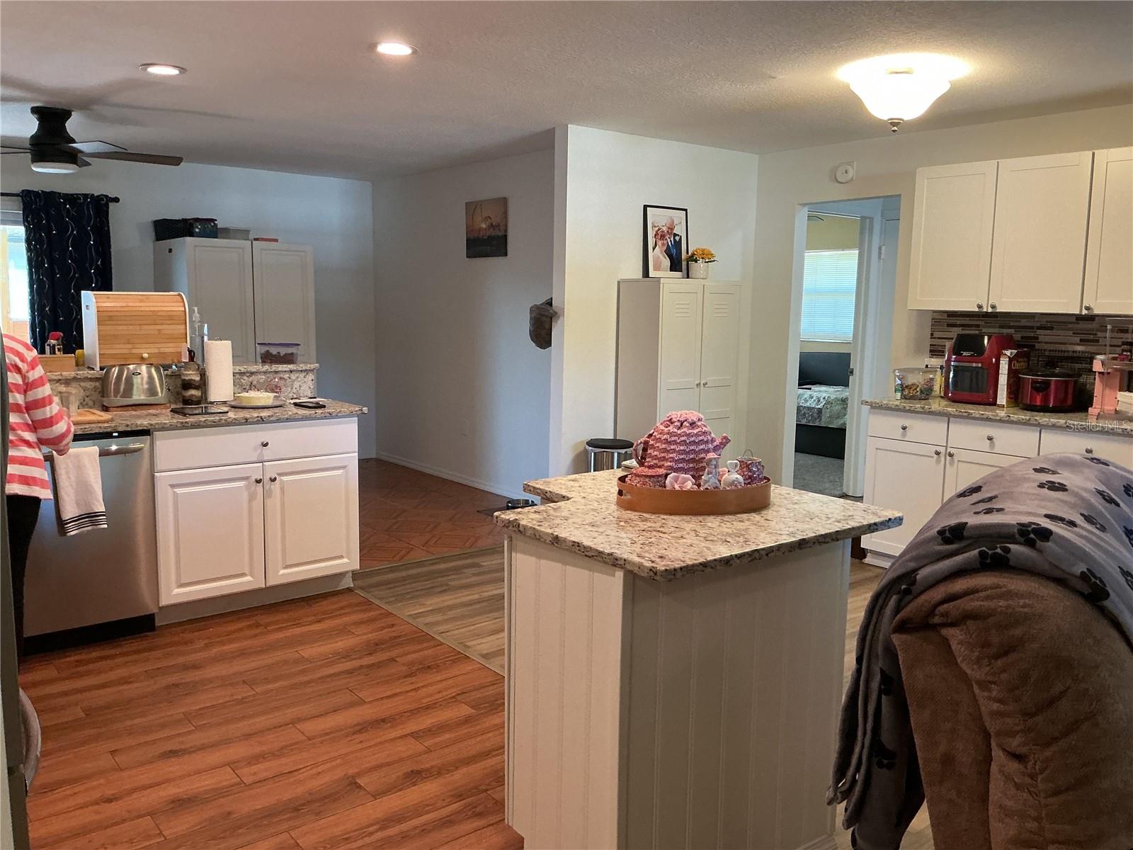 Image 10 of 47 For 201 Loch Low Drive