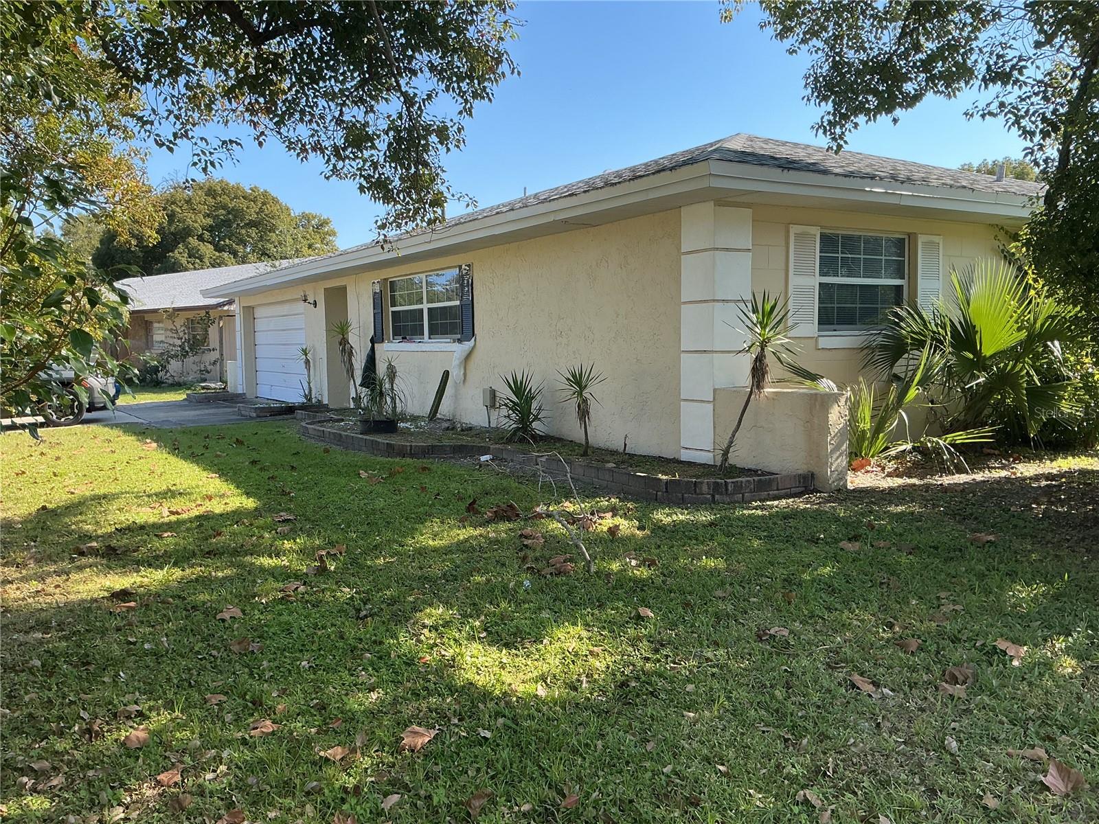 Image 4 of 47 For 201 Loch Low Drive