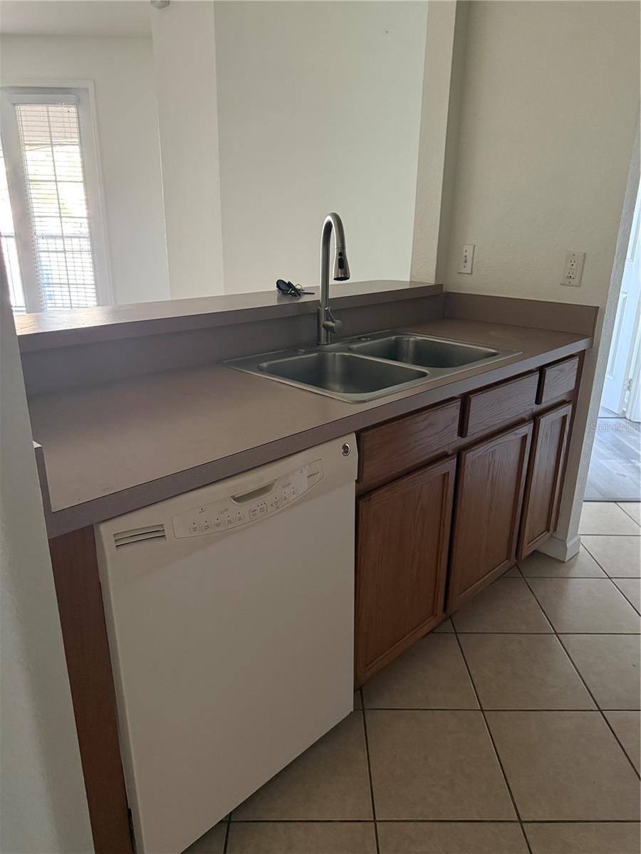 Image 12 of 34 For 3051 Greystone Loop 304