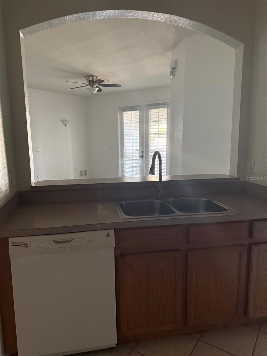 Image 5 of 34 For 3051 Greystone Loop 304