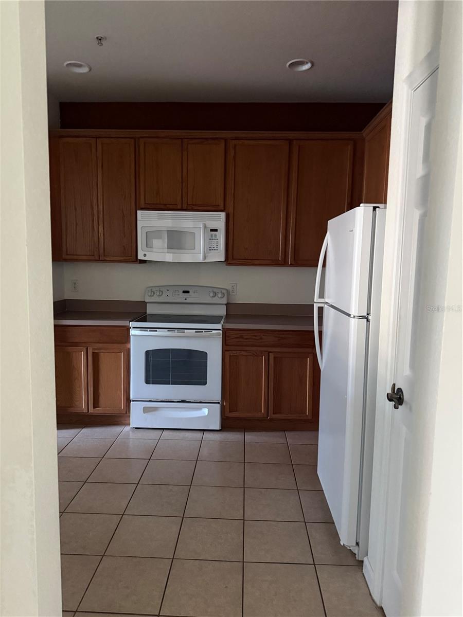 Image 8 of 34 For 3051 Greystone Loop 304