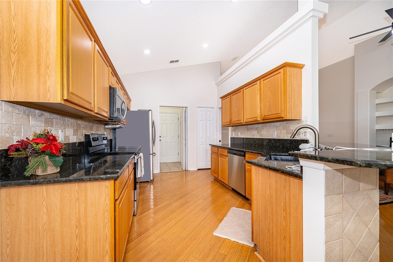 Image 16 of 28 For 1706 Fox Glen Court