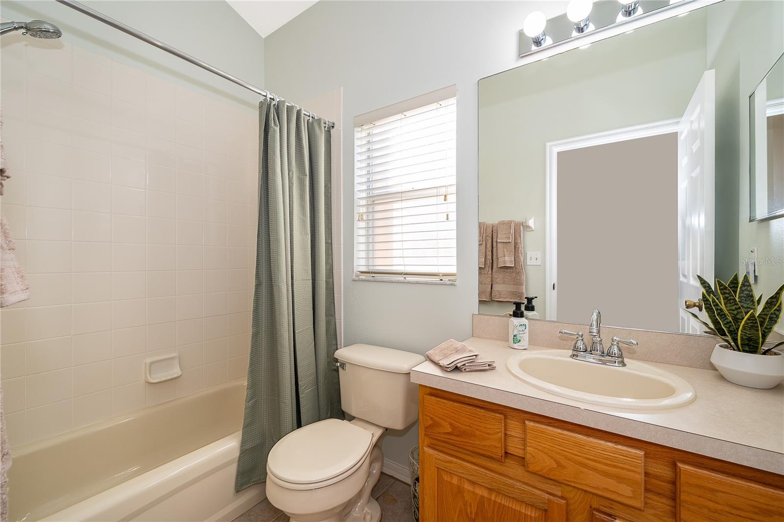 Image 8 of 28 For 1706 Fox Glen Court