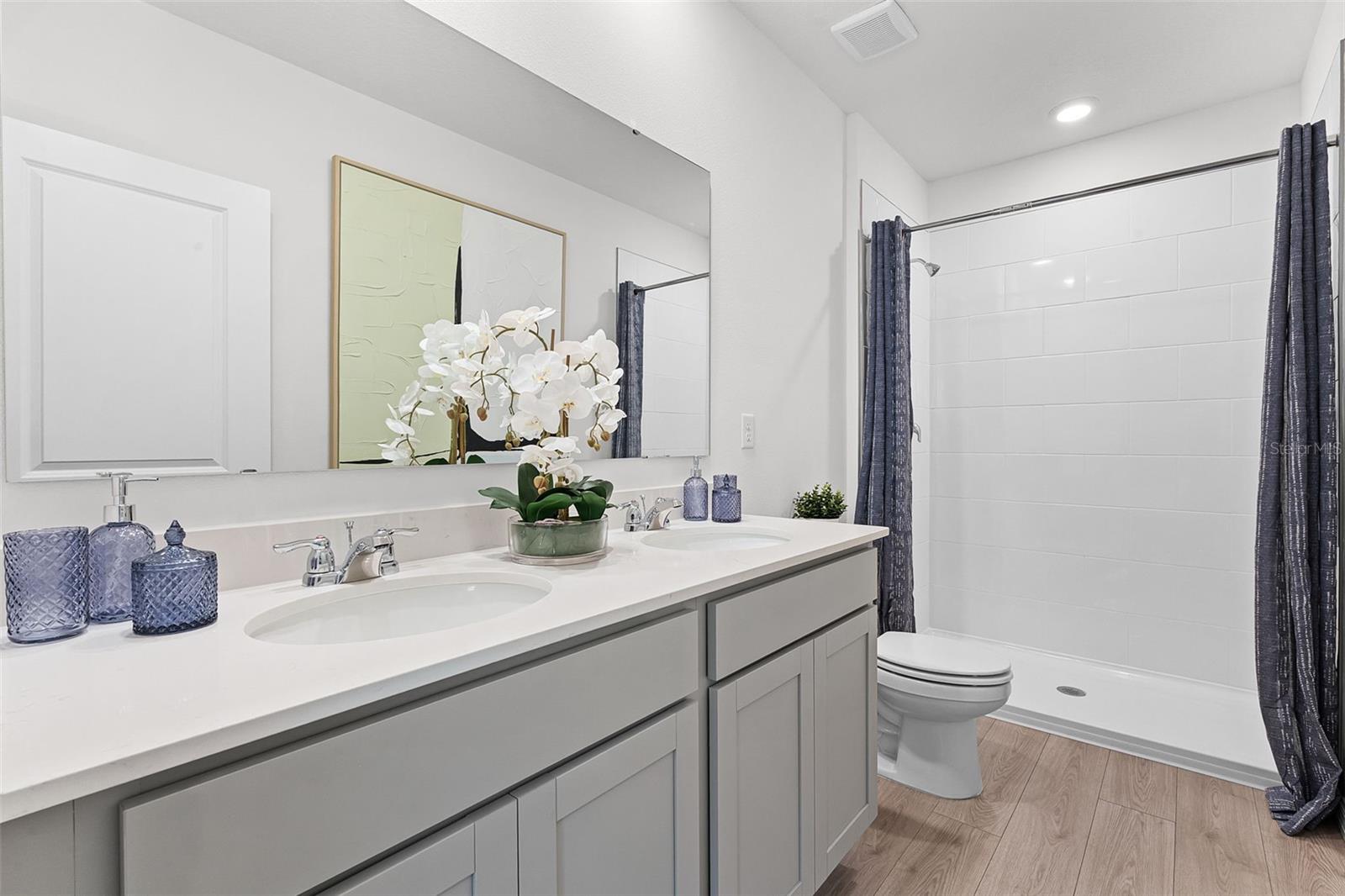 Image 13 of 21 For 3276 Chroma Street