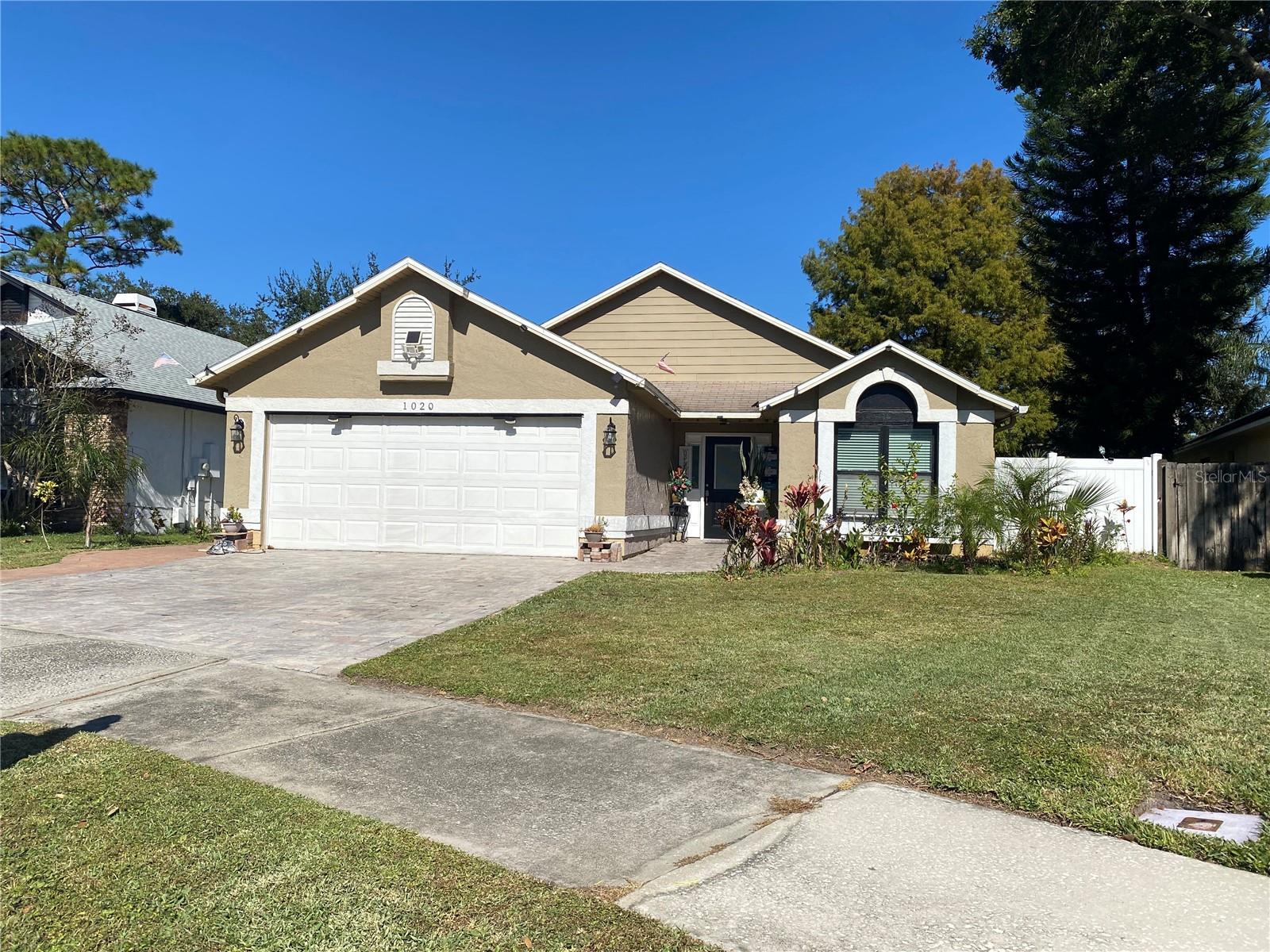 Image 2 of 34 For 1020 Vernon Loop