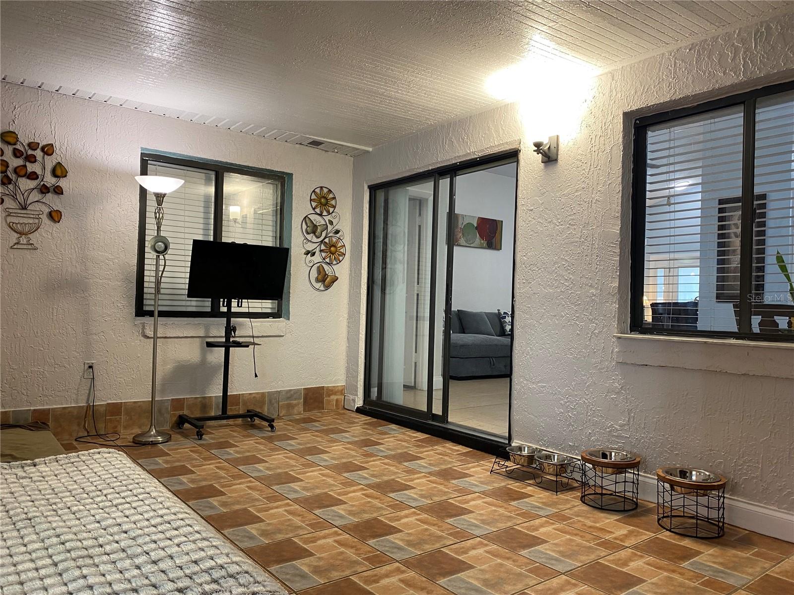 Image 30 of 34 For 1020 Vernon Loop