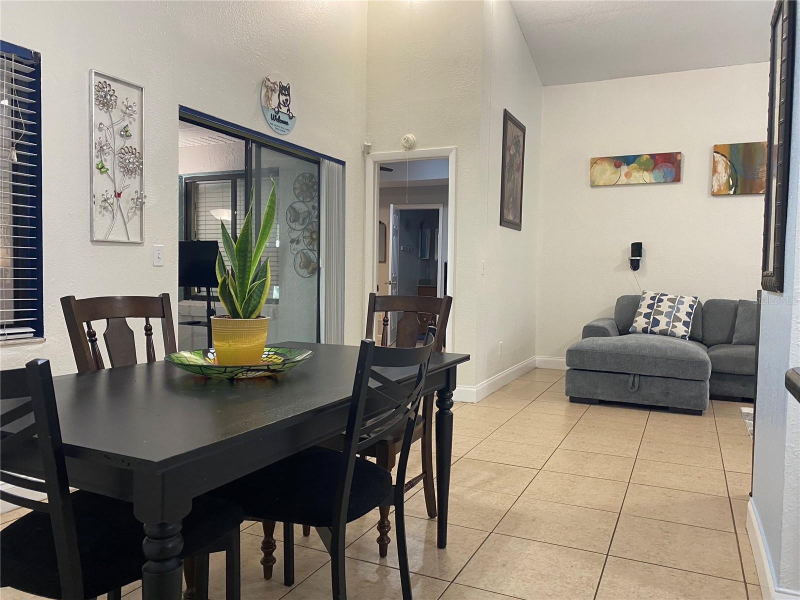 Image 6 of 34 For 1020 Vernon Loop