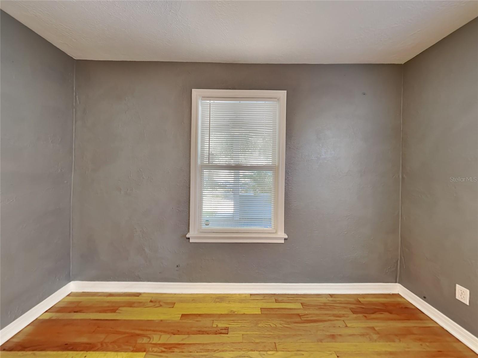 Image 10 of 15 For 1426 Amelia Street