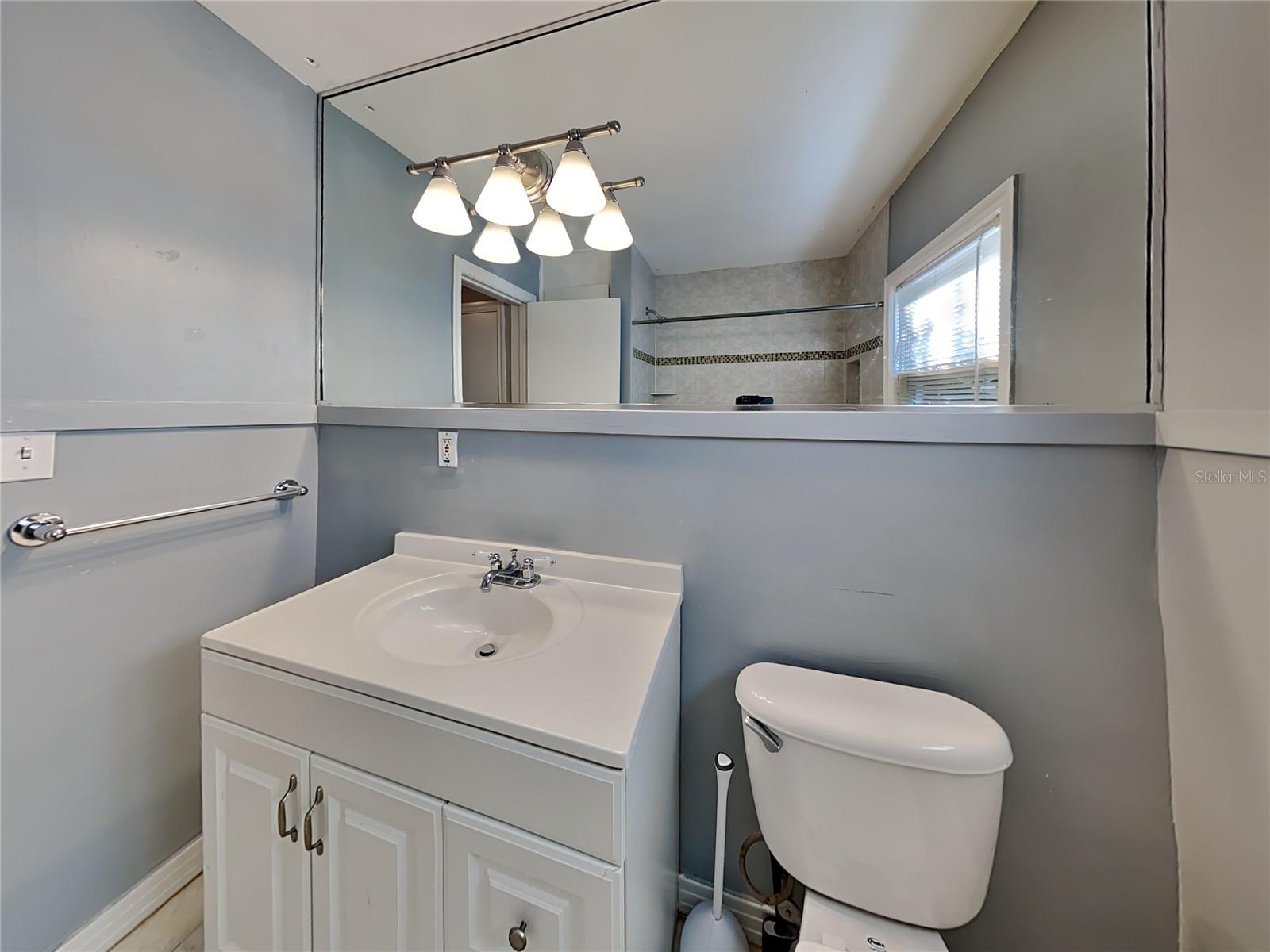 Image 13 of 15 For 1426 Amelia Street