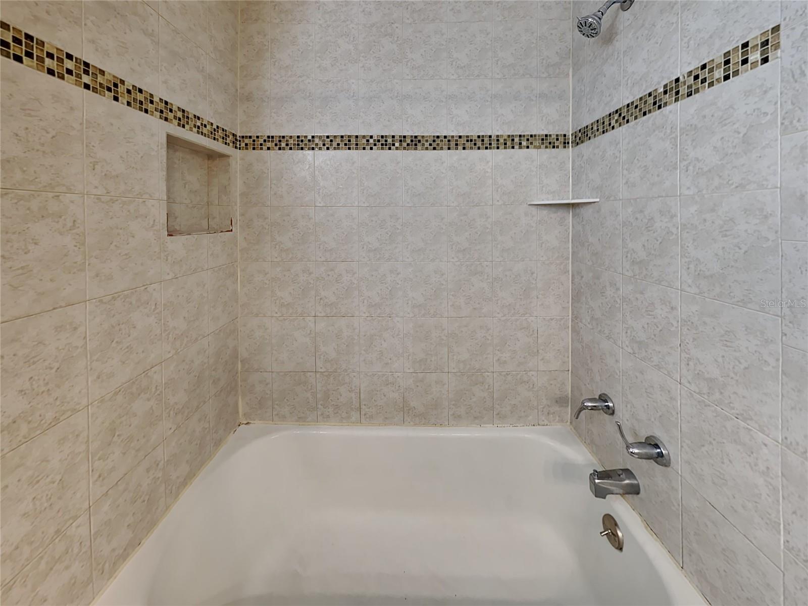 Image 14 of 15 For 1426 Amelia Street