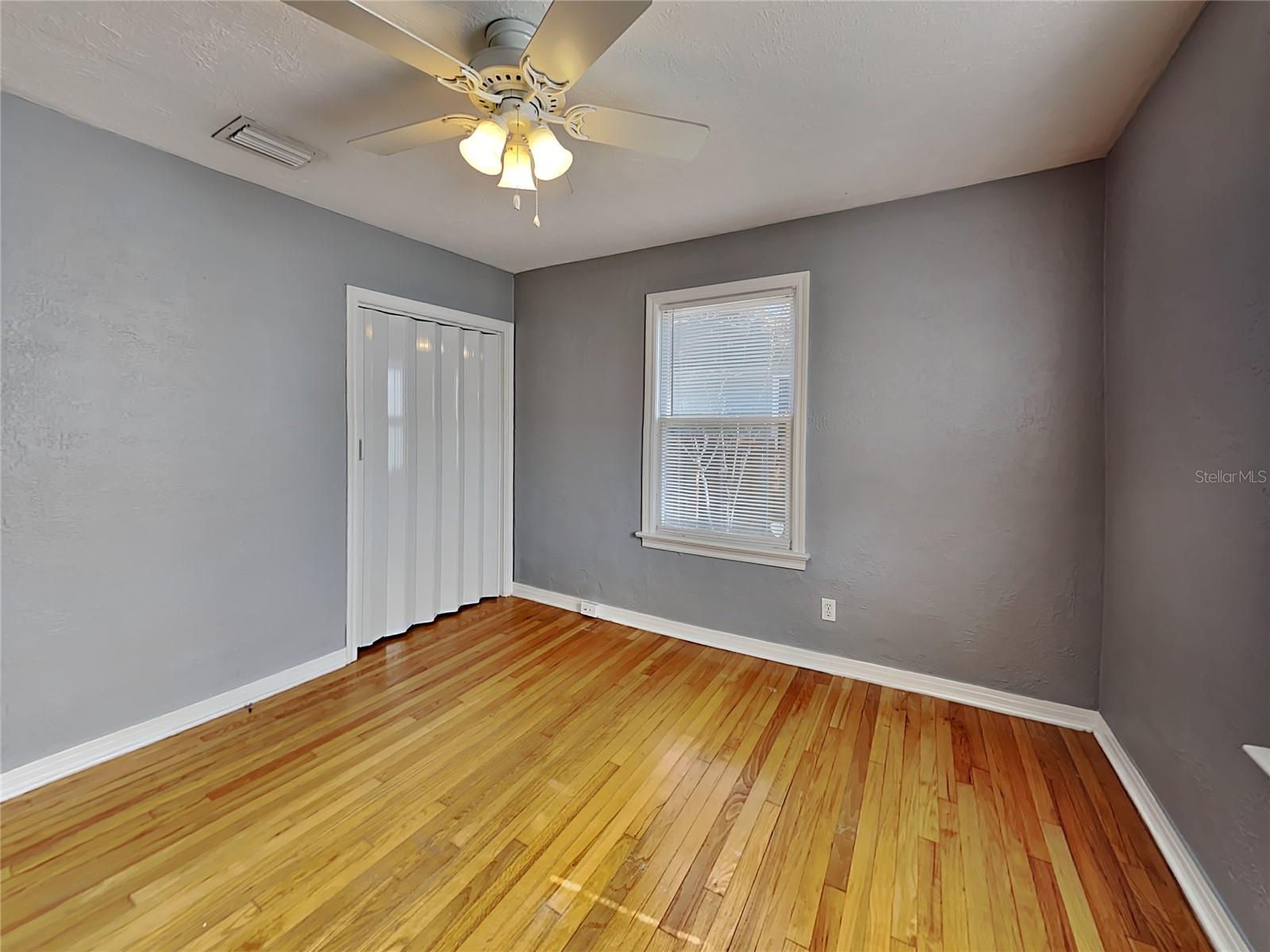 Image 9 of 15 For 1426 Amelia Street