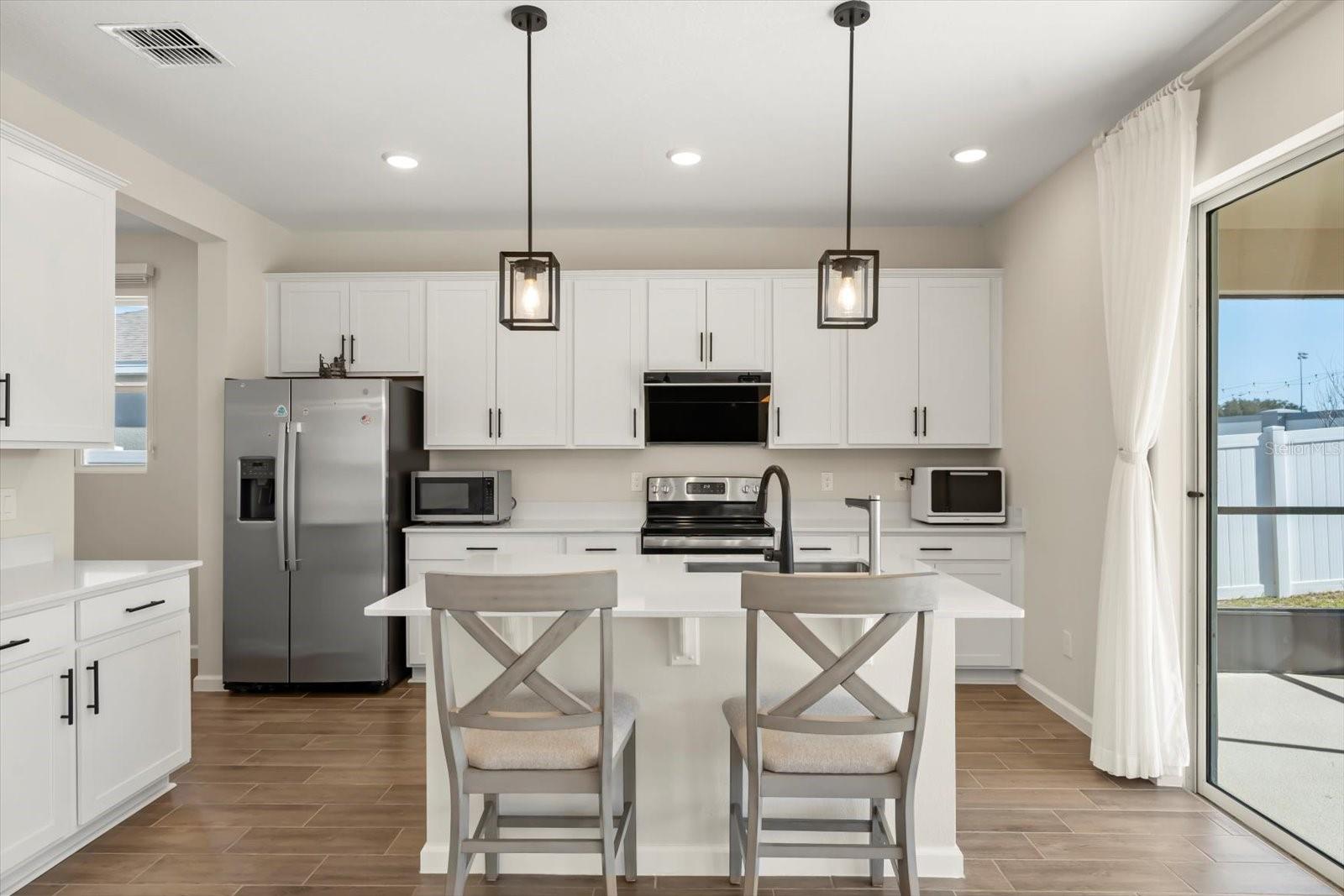 Image 10 of 39 For 3657 Sublett Loop