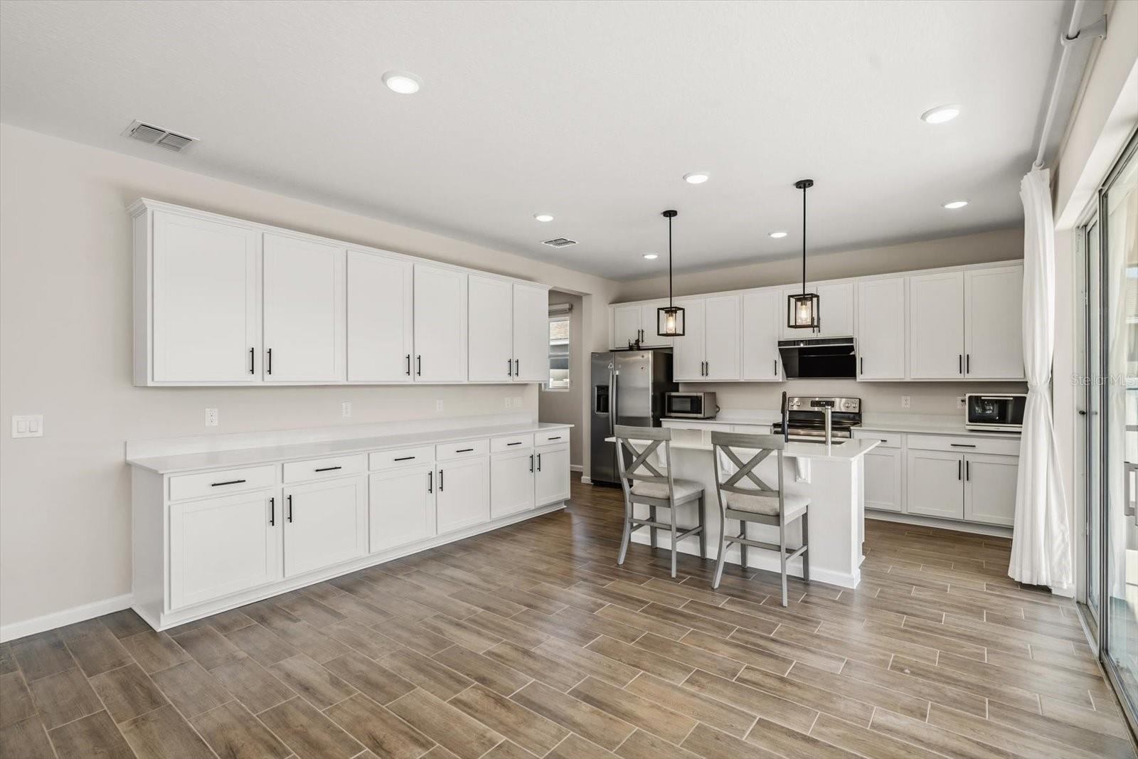 Image 3 of 39 For 3657 Sublett Loop