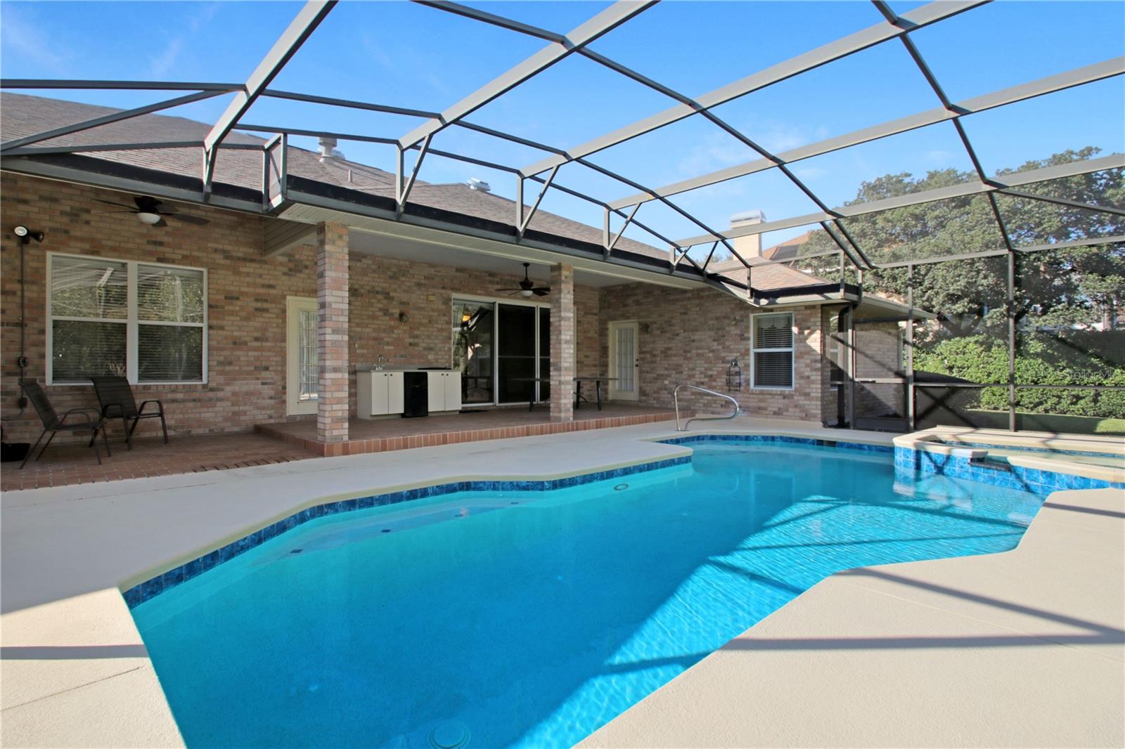 Image 40 of 42 For 400 Interlachen Court