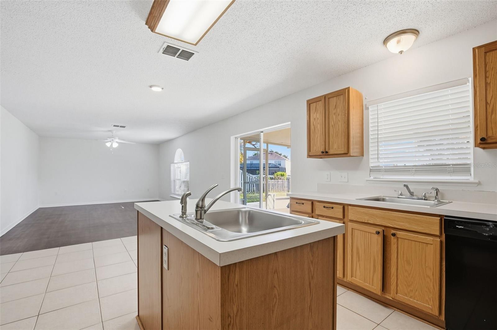 Image 11 of 40 For 31443 Loch Aline Drive