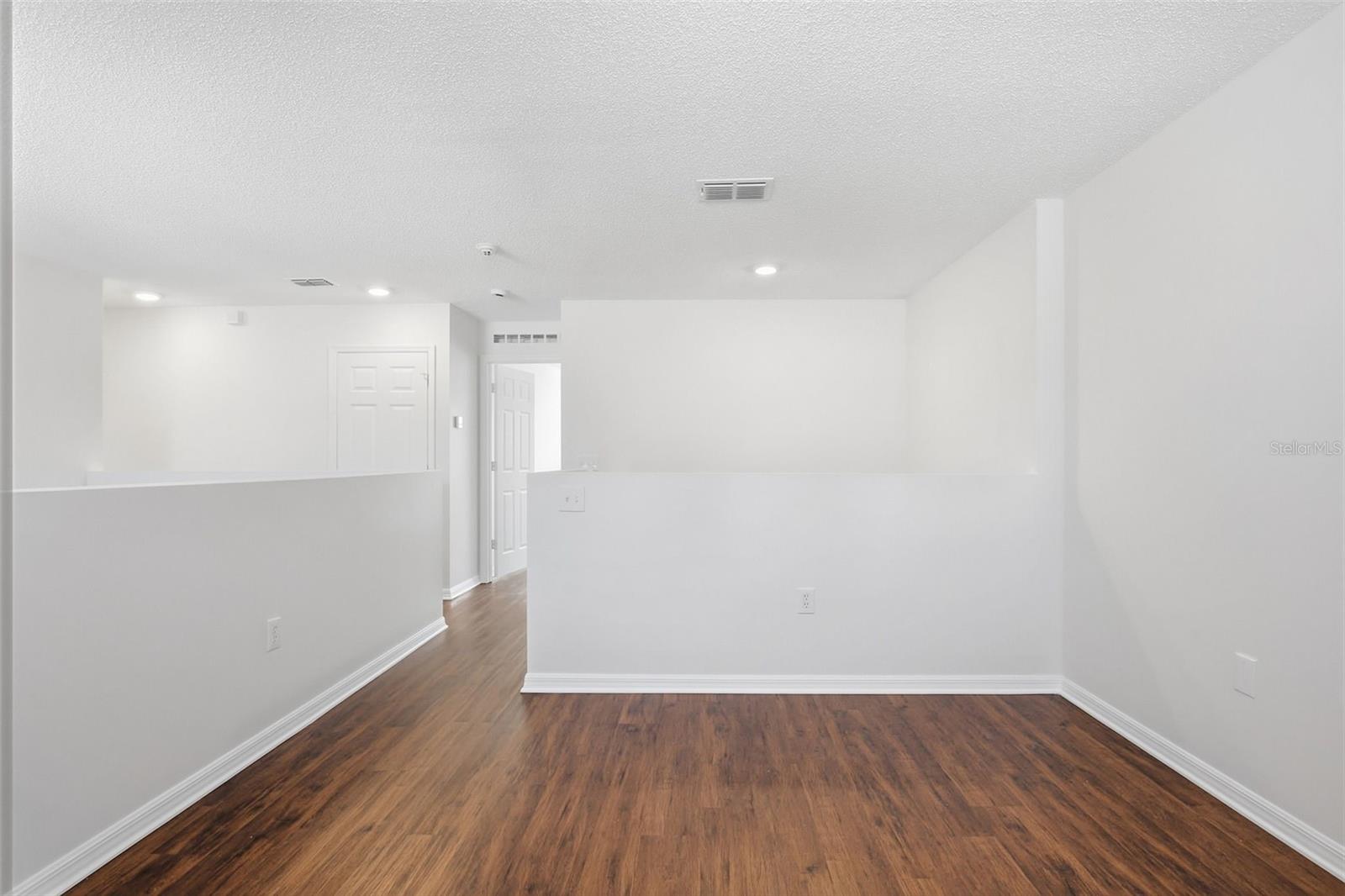 Image 17 of 40 For 31443 Loch Aline Drive