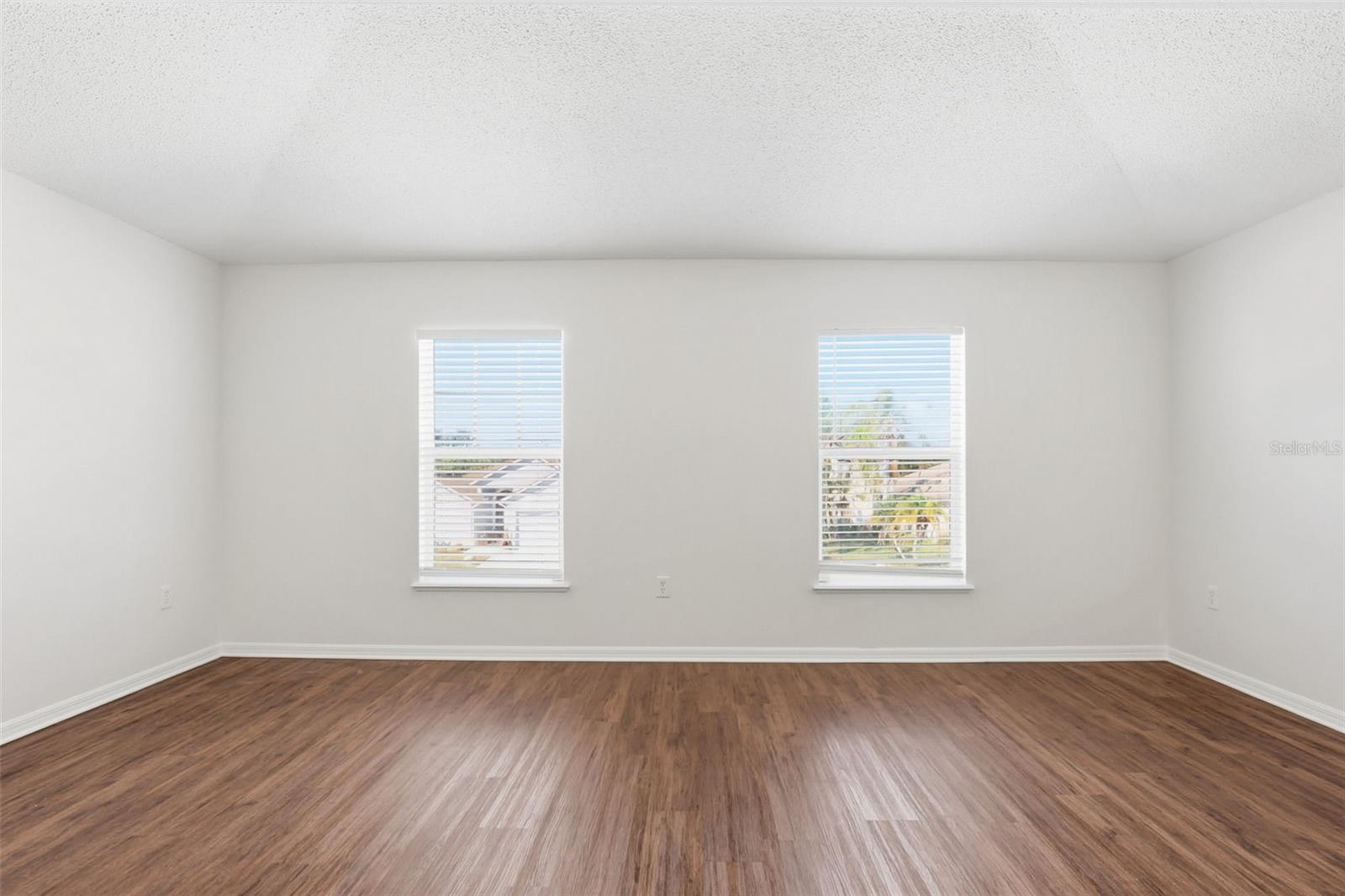 Image 23 of 40 For 31443 Loch Aline Drive