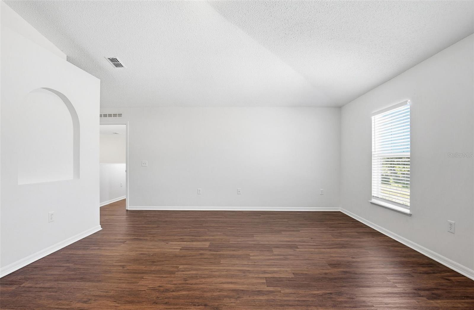 Image 25 of 40 For 31443 Loch Aline Drive