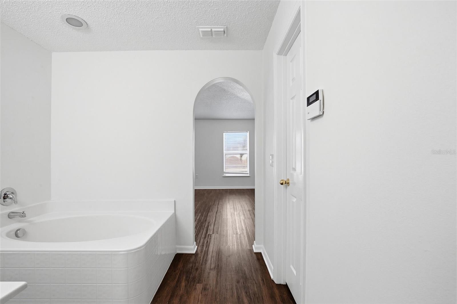 Image 34 of 40 For 31443 Loch Aline Drive