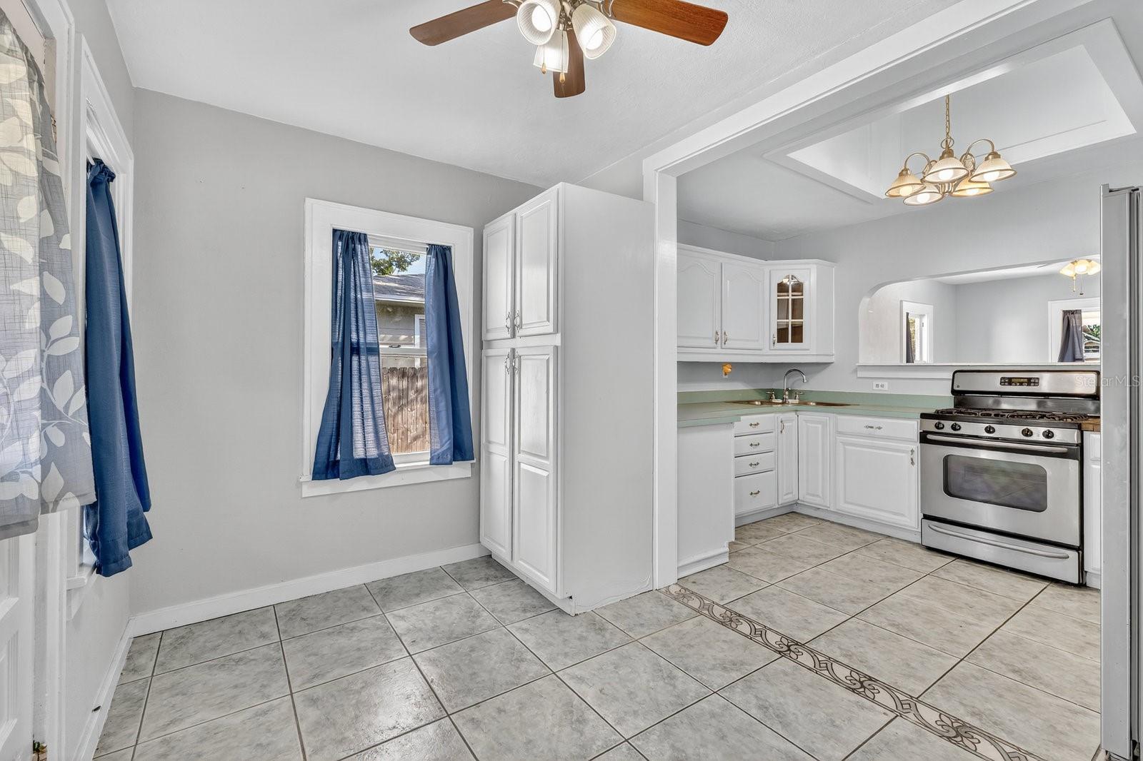 Image 10 of 38 For 2127 8th Avenue N