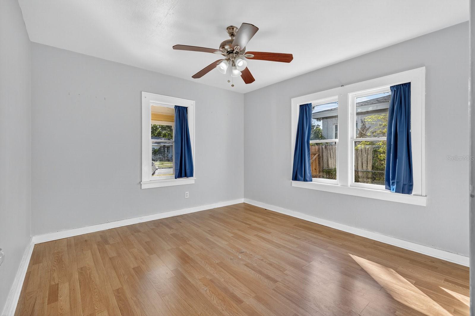 Image 11 of 38 For 2127 8th Avenue N