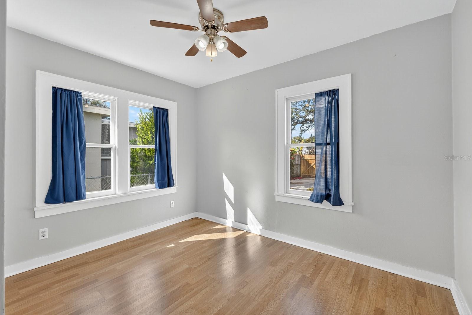 Image 14 of 38 For 2127 8th Avenue N