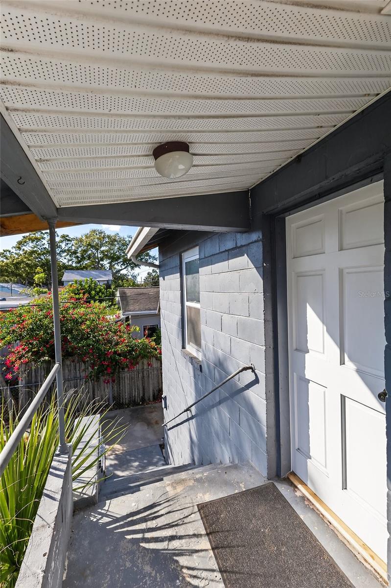 Image 19 of 38 For 2127 8th Avenue N