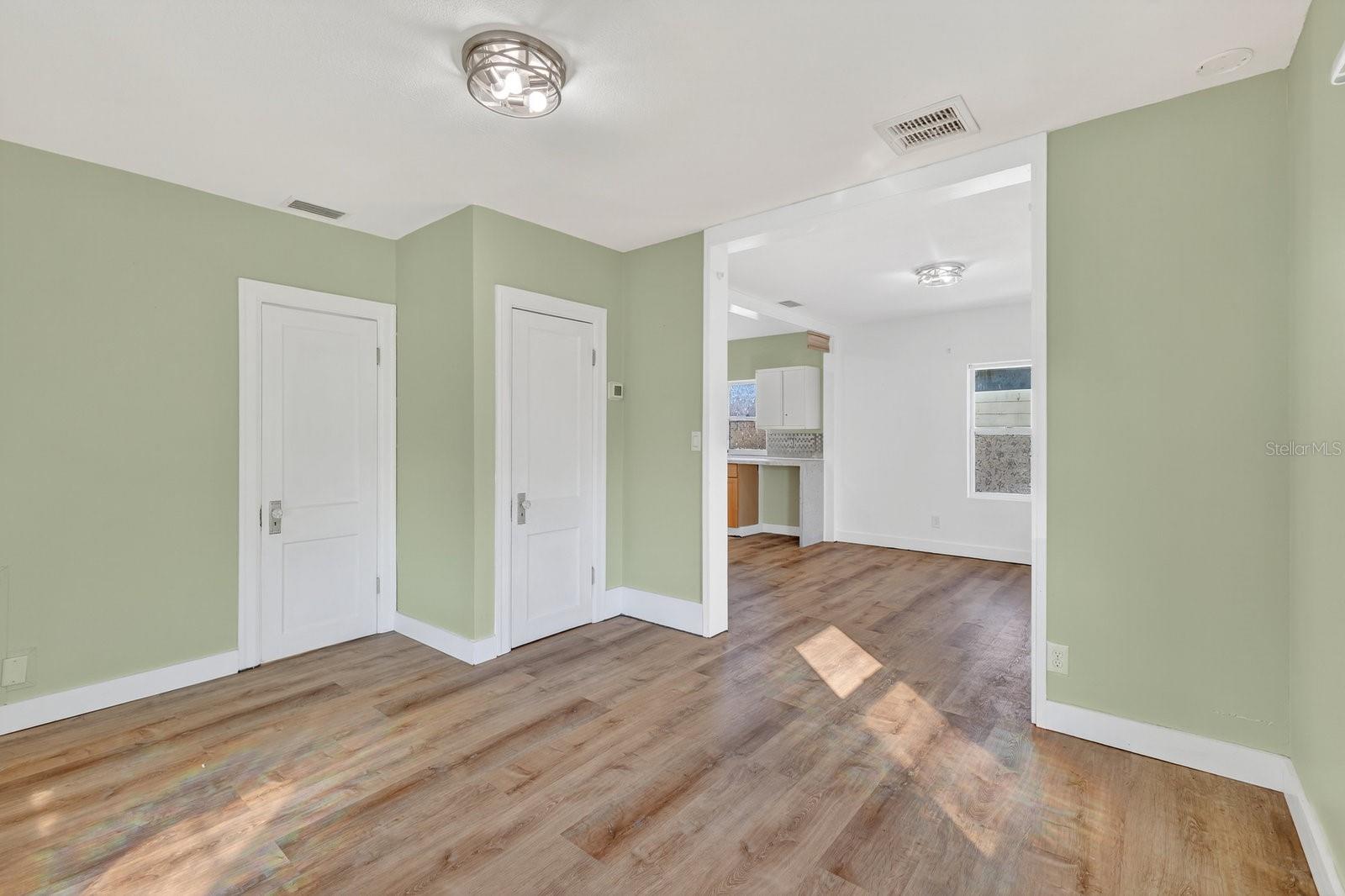 Image 24 of 38 For 2127 8th Avenue N