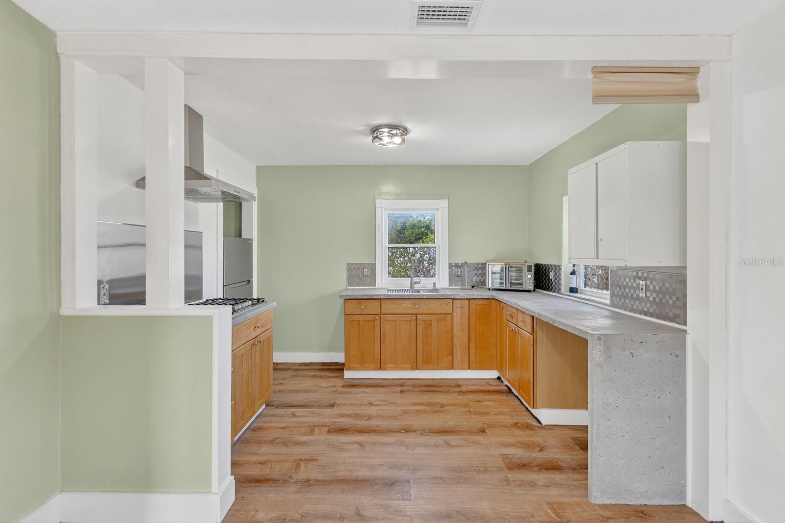 Image 26 of 38 For 2127 8th Avenue N