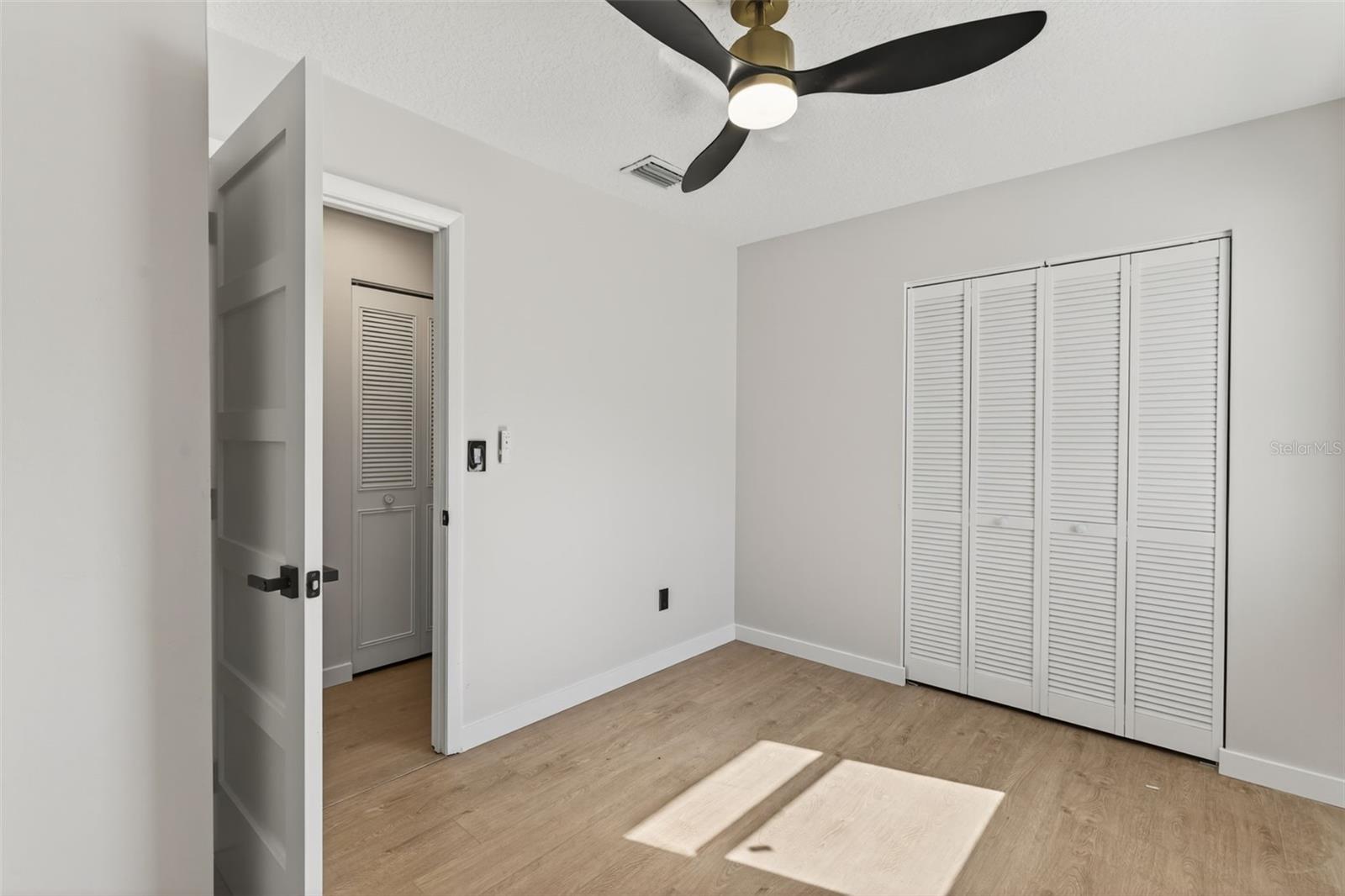 Image 12 of 25 For 508 Hibiscus Way