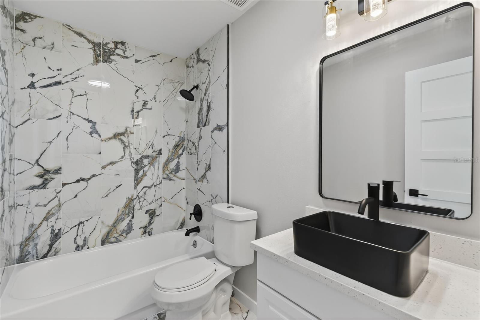 Image 14 of 25 For 508 Hibiscus Way