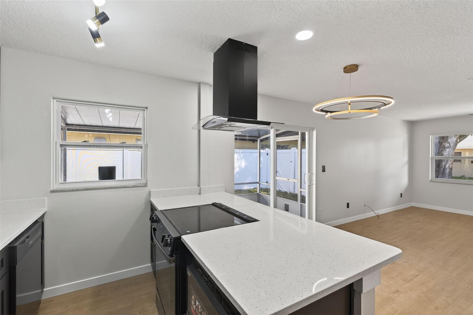 Image 7 of 25 For 508 Hibiscus Way