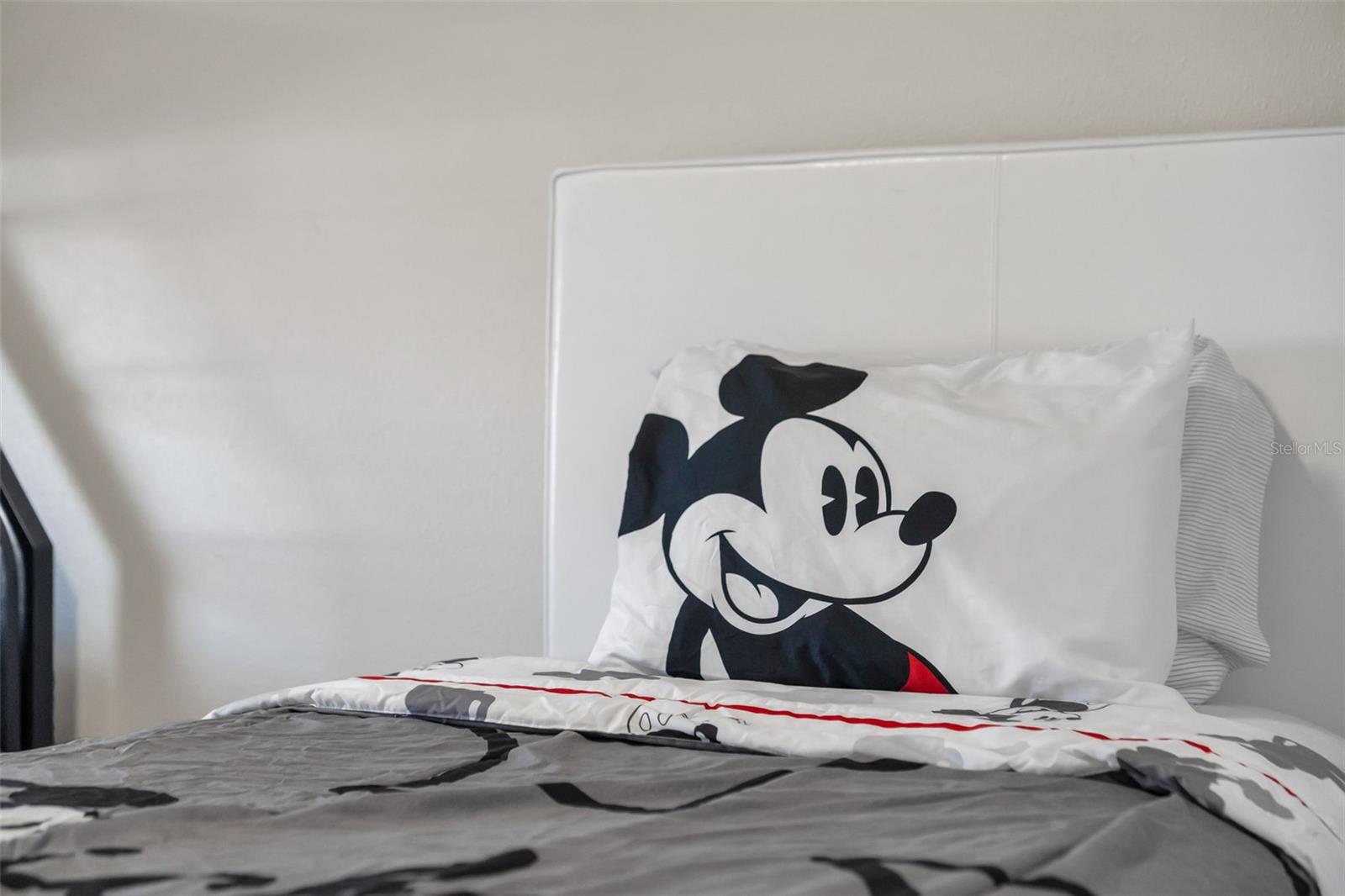 Image 16 of 49 For 1565 Sandbagger Drive