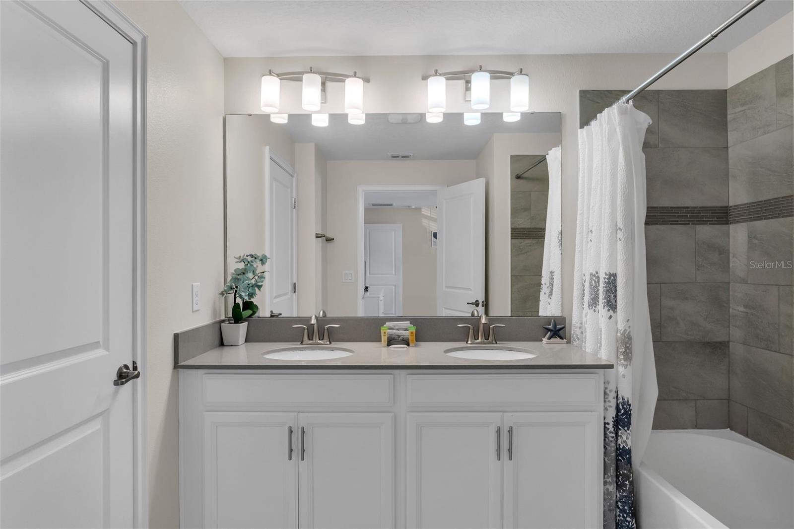 Image 26 of 49 For 1565 Sandbagger Drive