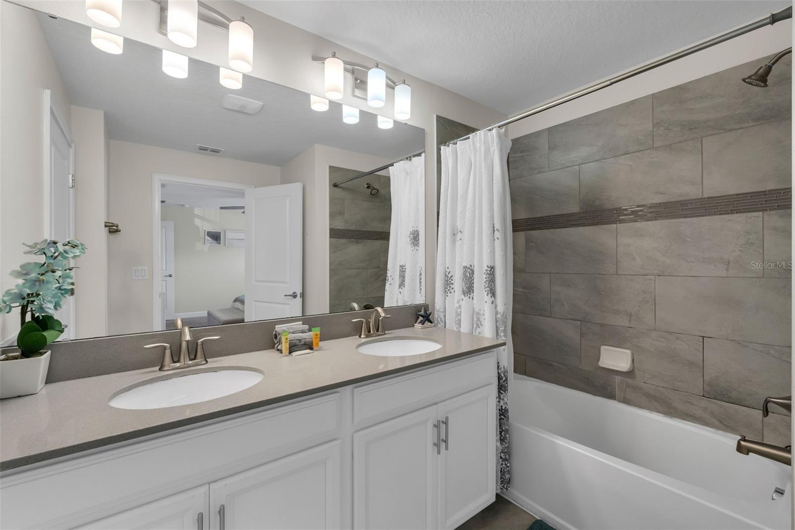 Image 27 of 49 For 1565 Sandbagger Drive