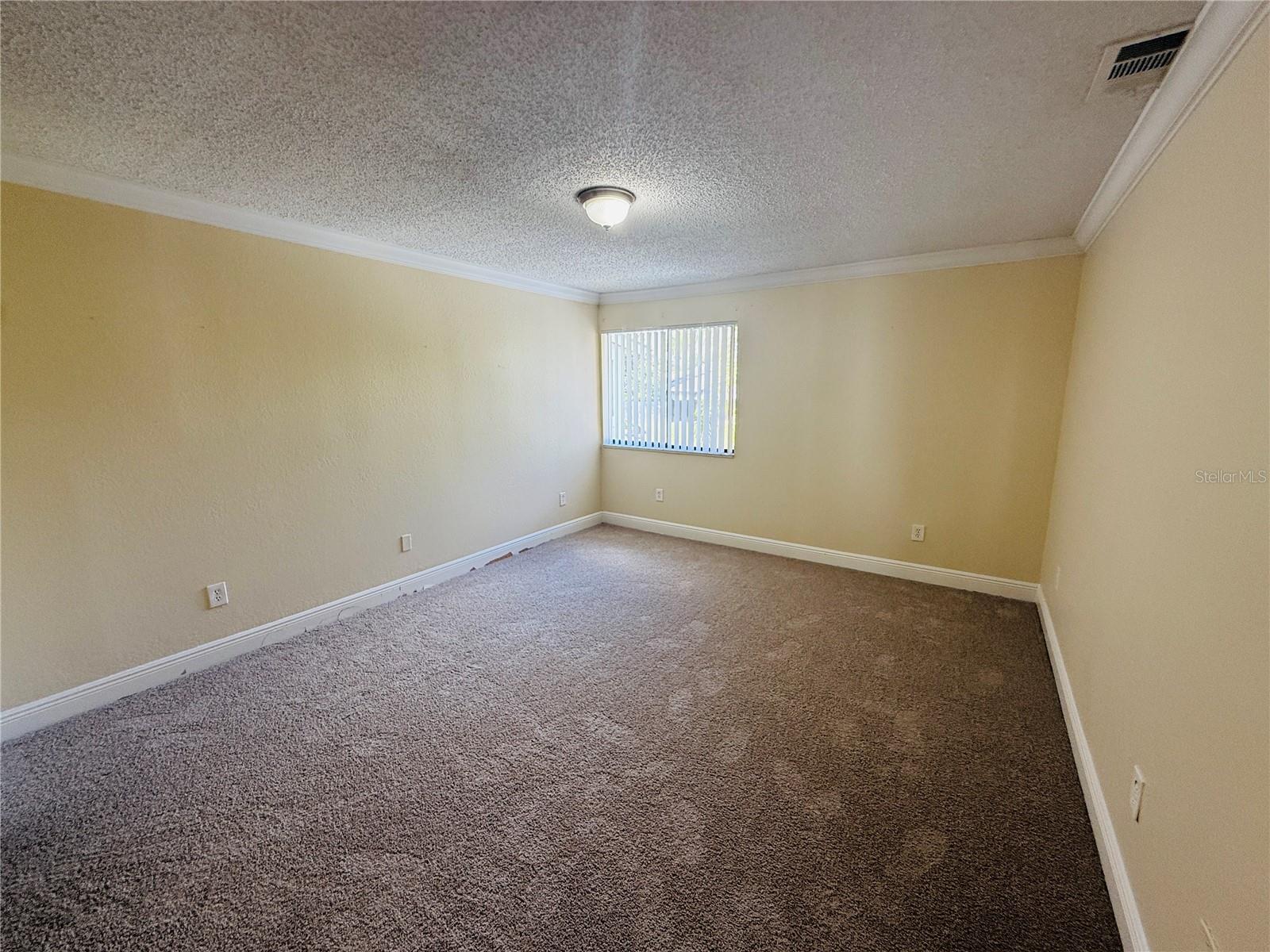 Listing photo id 11 for 9928 218th Terrace