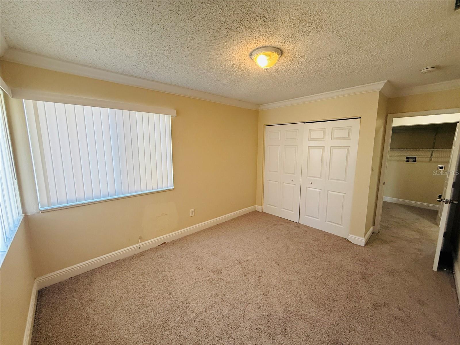 Listing photo id 13 for 9928 218th Terrace