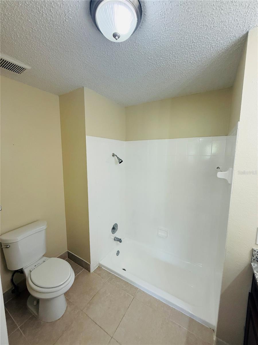 Listing photo id 18 for 9928 218th Terrace