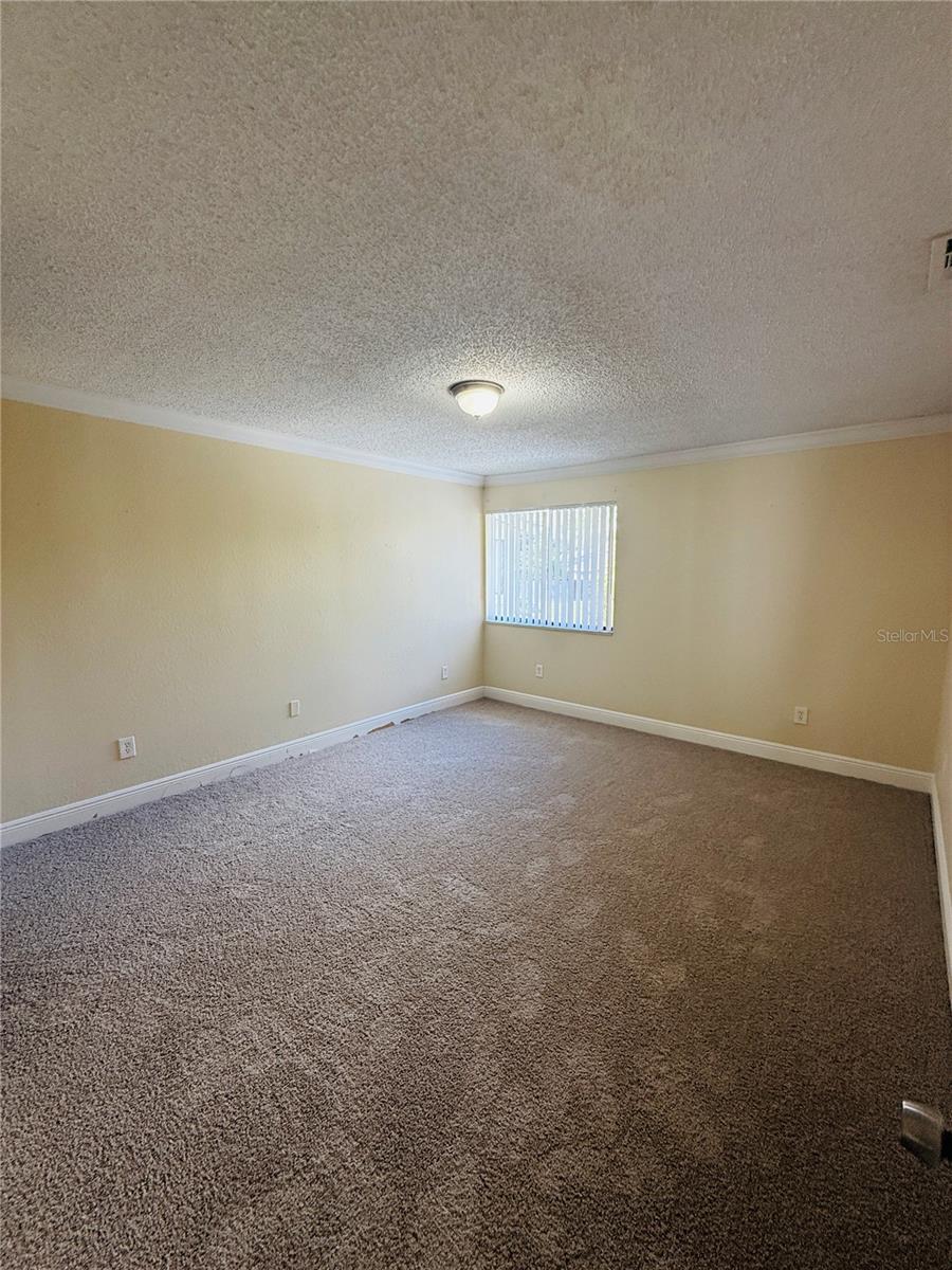 Listing photo id 19 for 9928 218th Terrace