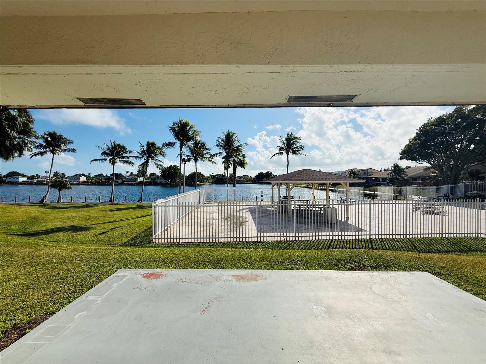 Listing photo id 25 for 9928 218th Terrace