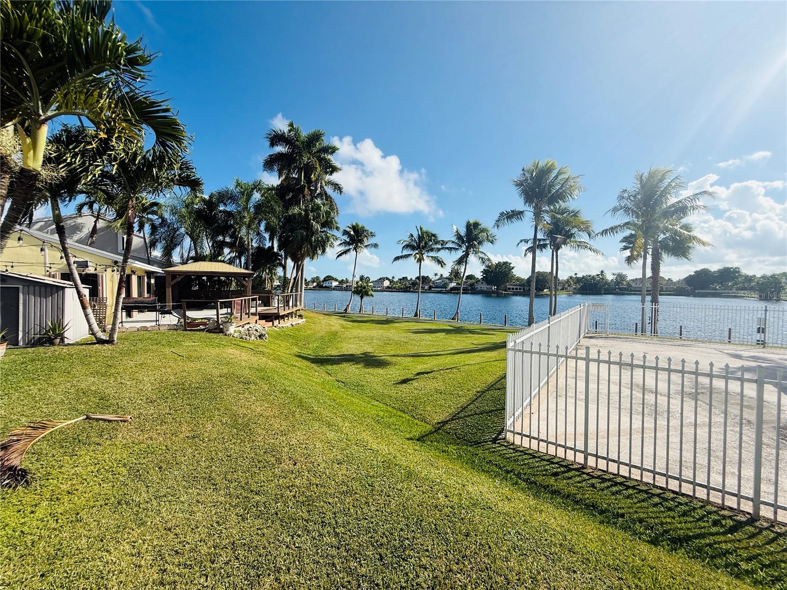 Listing photo id 28 for 9928 218th Terrace