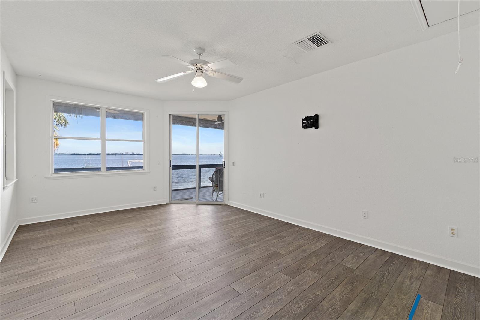 Image 14 of 40 For 954 Banana River Drive