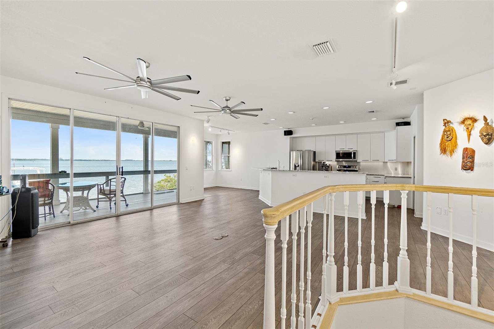 Image 23 of 40 For 954 Banana River Drive